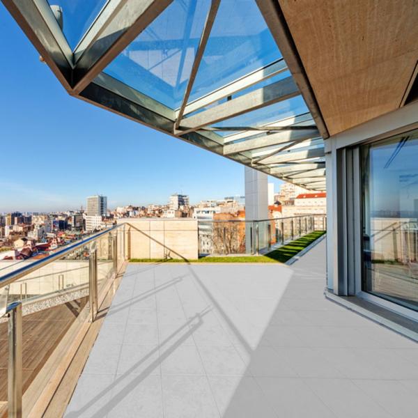 Rubber-balcony-tiles-silver-on-roof-balcony